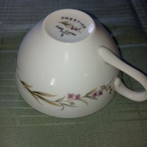 -Vintage Prestige fine china Tea / coffee cups